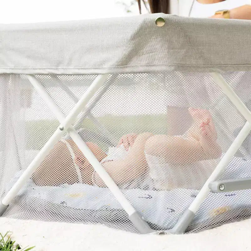 Centro attività portatile per neonati: telaio in metallo, capacità 6,8 kg, pieghevole per trasporto e conservazione