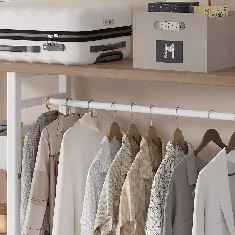 Appendiabiti aperto, guardaroba autoportante resistente con 5 ripiani e asta appendiabiti per piccoli spazi, rovere/bianco