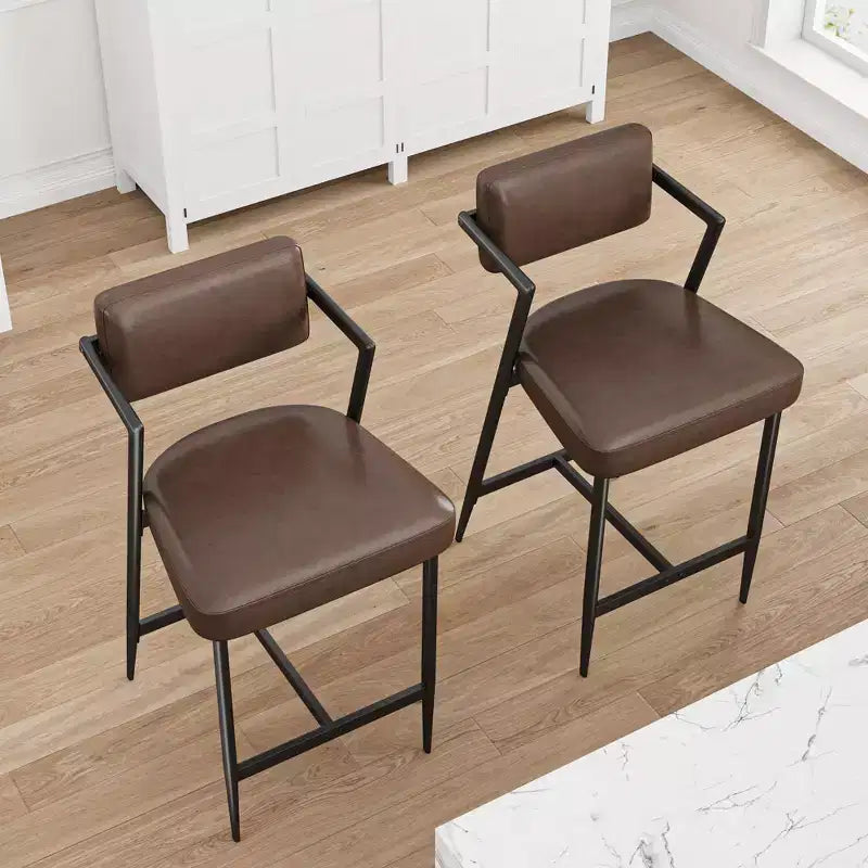 Sgabelli da bar altezza bancone (confezione da 2), Sgabelli da cucina imbottiti con poggiapiedi e gambe in metallo, Sedia da bar in similpelle per isola cucina