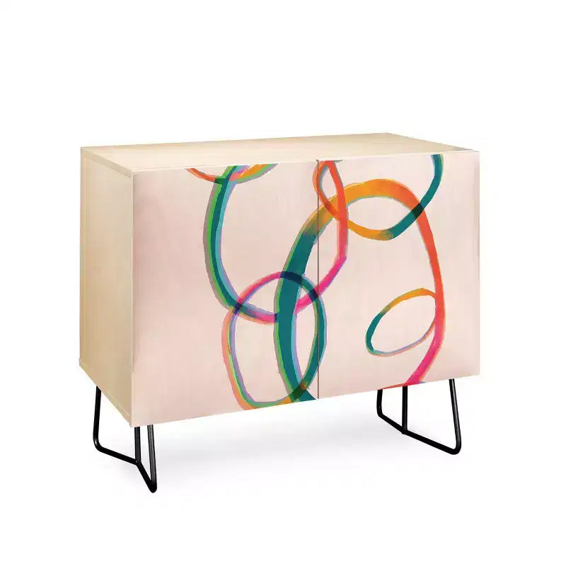 Trentuno illustrazioni Amore e Aberrazione Credenza con gambe nere - Deny Designs