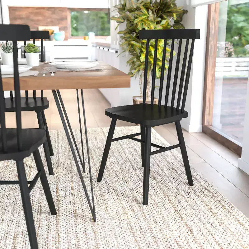 Flash Furniture Ingrid Set di 2 Sedie da Pranzo Windsor per Uso Commerciale, Sedie da Pranzo per Ristorante Senza Braccioli con Schienale a Fuso in Legno Massello