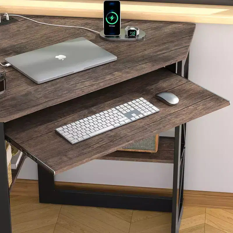 Scrivania ad angolo per computer VECELO da 104 cm con ripiani portaoggetti e stazione di ricarica, scrivania da gamer, scrivania moderna per workstation da ufficio domestico